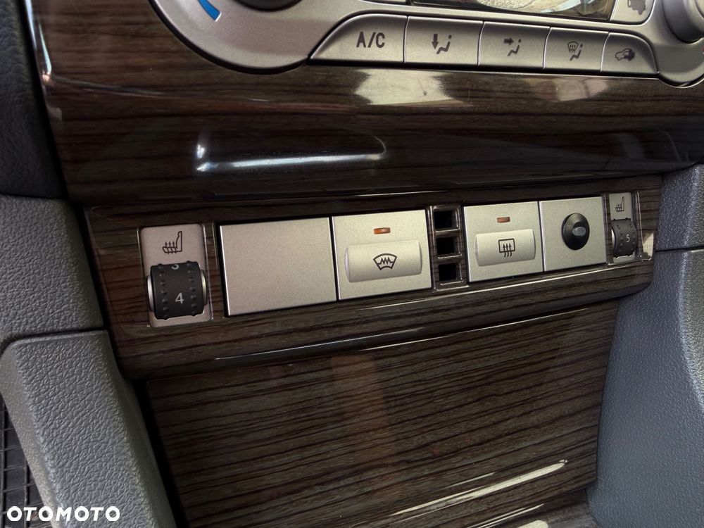 Ford Focus 1.6 Ghia - 21