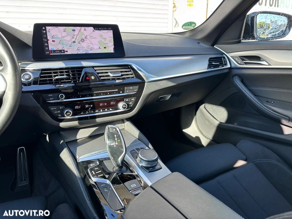 BMW Seria 5 530e iPerformance Aut. - 30