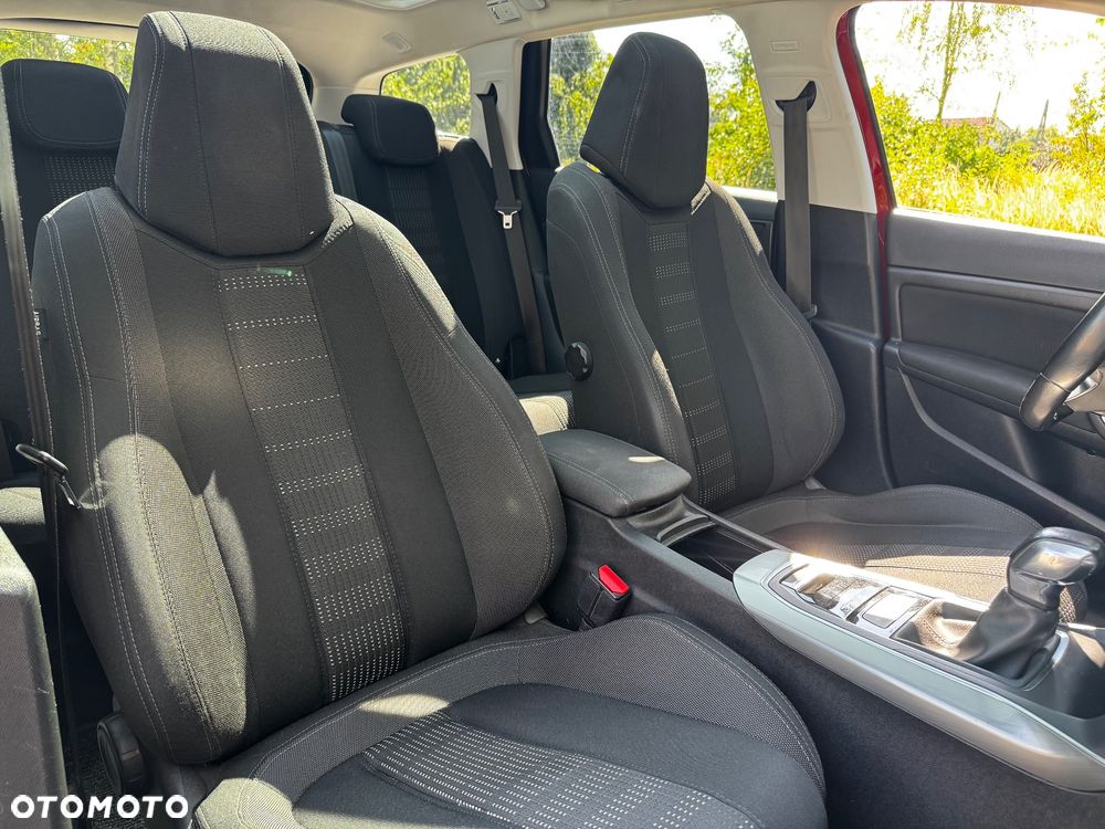 Peugeot 308 - 8