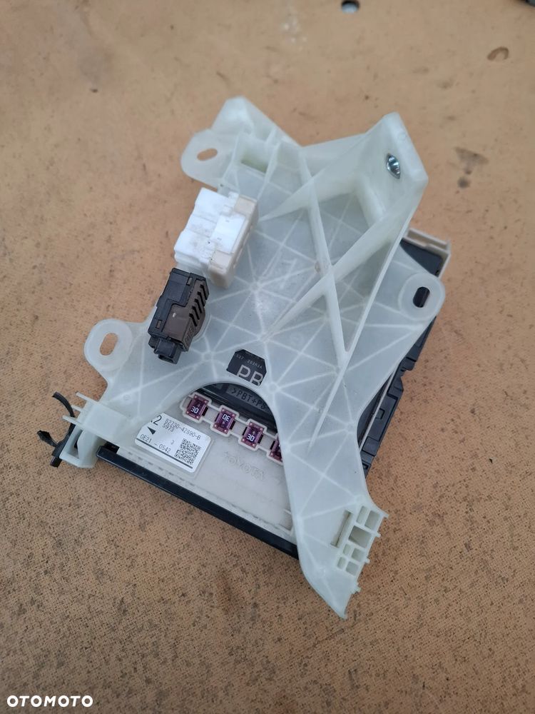 TOYOTA RAV4 V MODUŁ STEROWNIK KOMFORTU 89221-42420 - 1