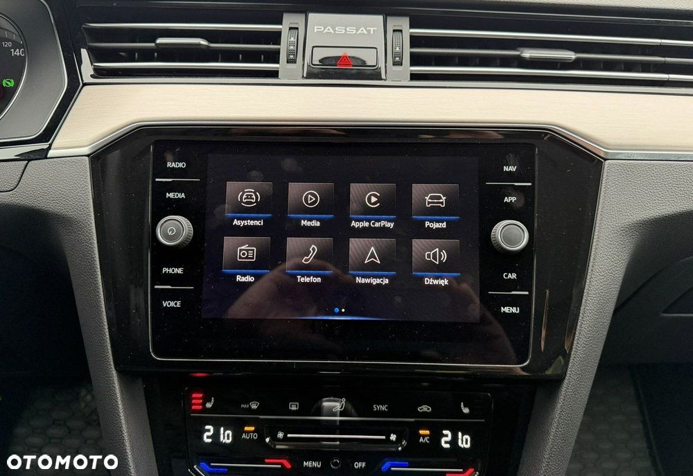 Volkswagen Passat - 31