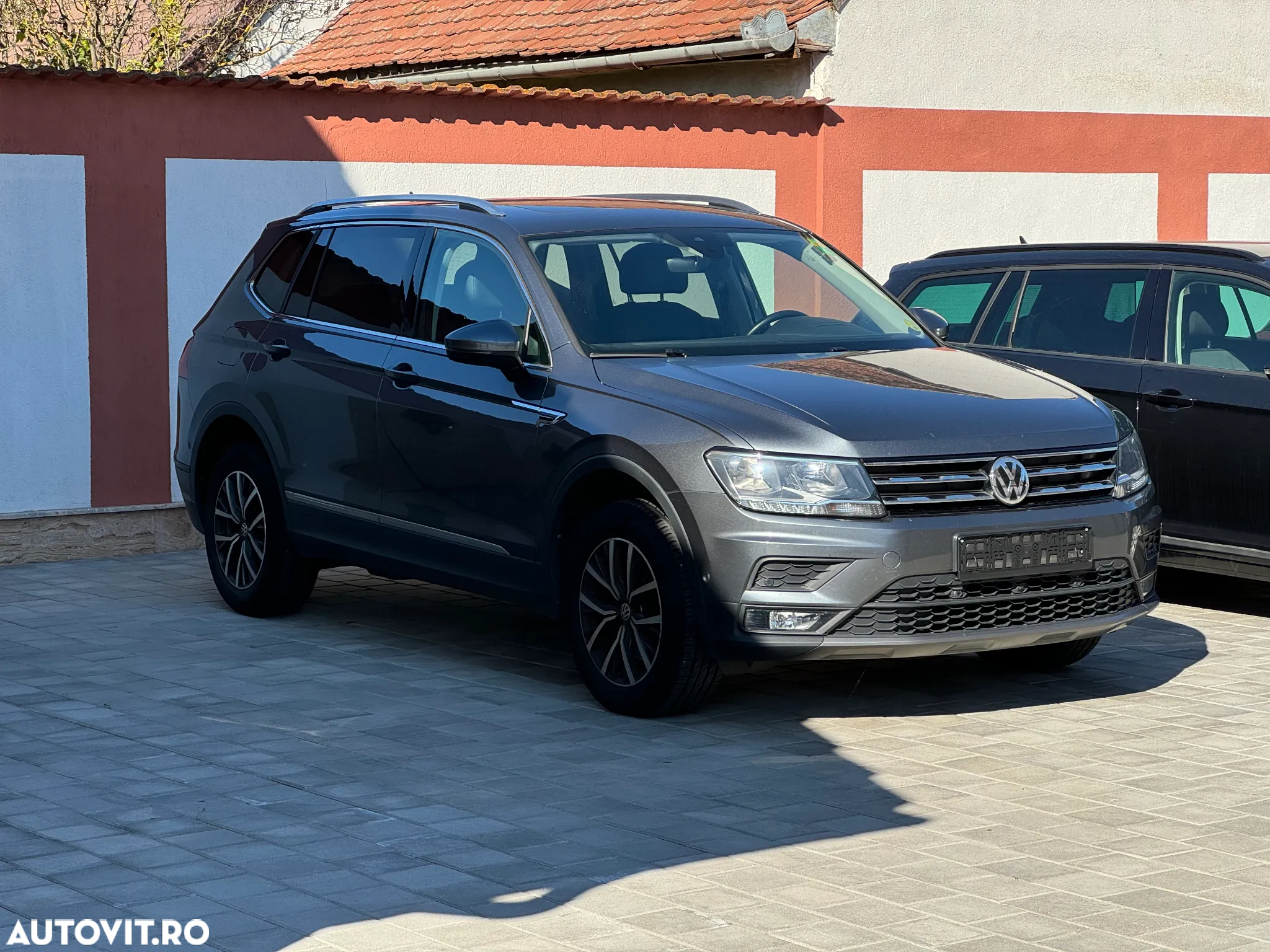 Volkswagen Tiguan Allspace 2.0 TDI SCR DSG Comfortline - 5