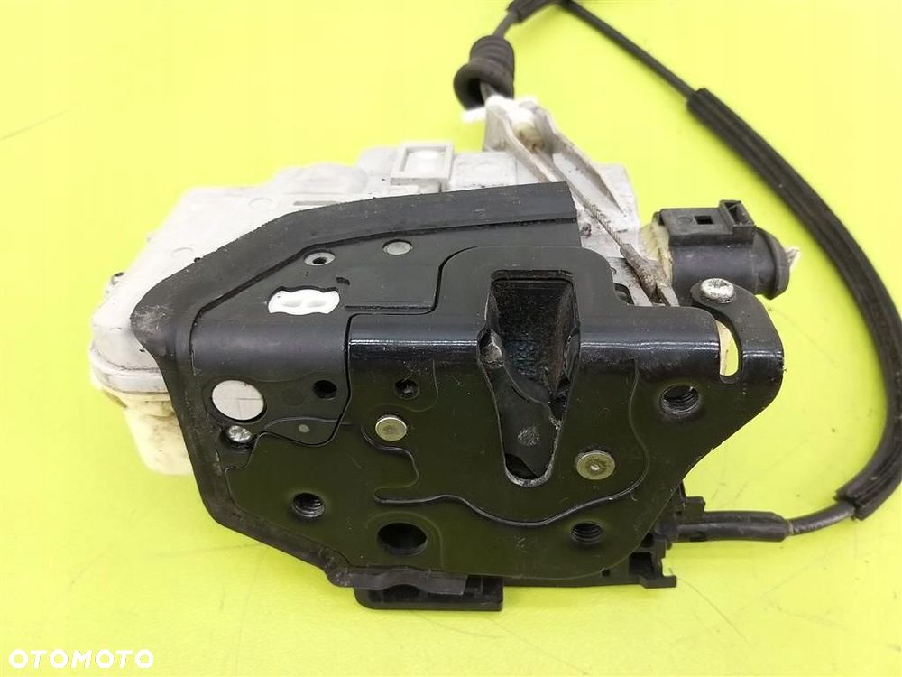 Zamek drzwi przód lewy VW Passat B6 2005-2010 3C1837015A - 1