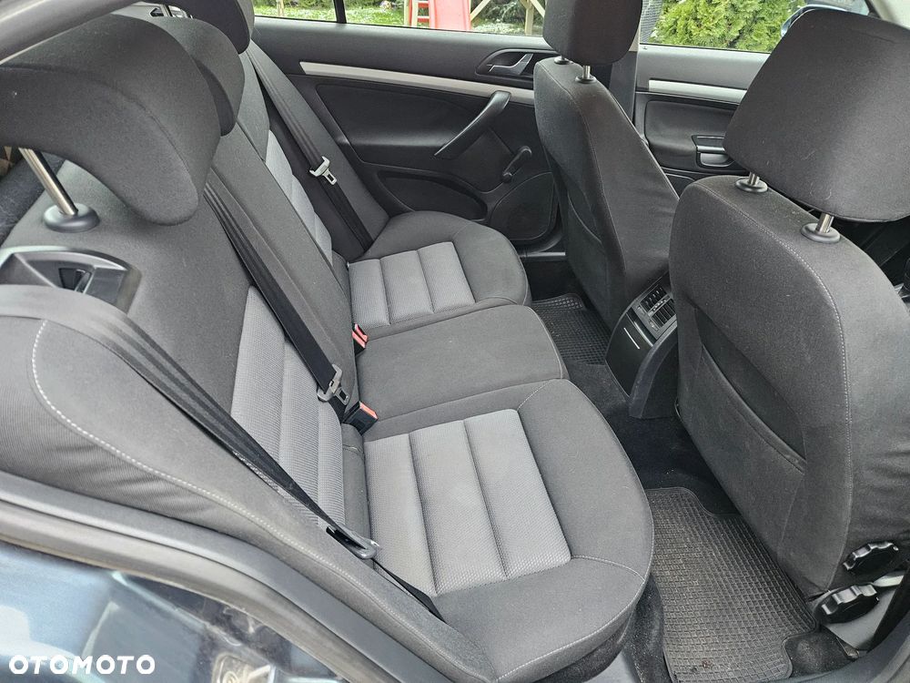 Skoda Octavia 1.6 FSI Ambiente - 13