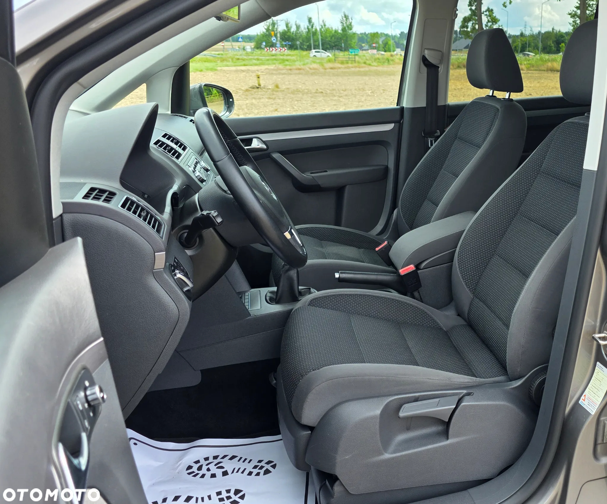 Volkswagen Touran 2.0 TDI United - 6