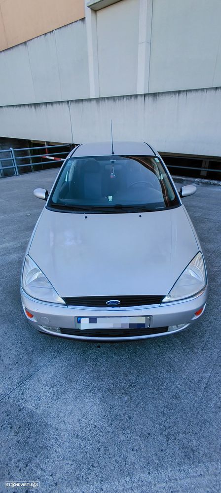 Ford Focus 1.6 Ghia - 6