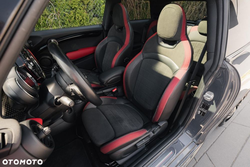 MINI John Cooper Works - 13