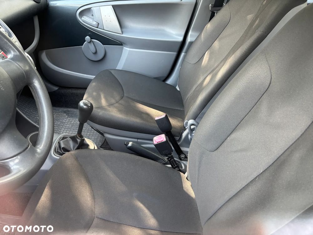 Toyota Aygo - 11