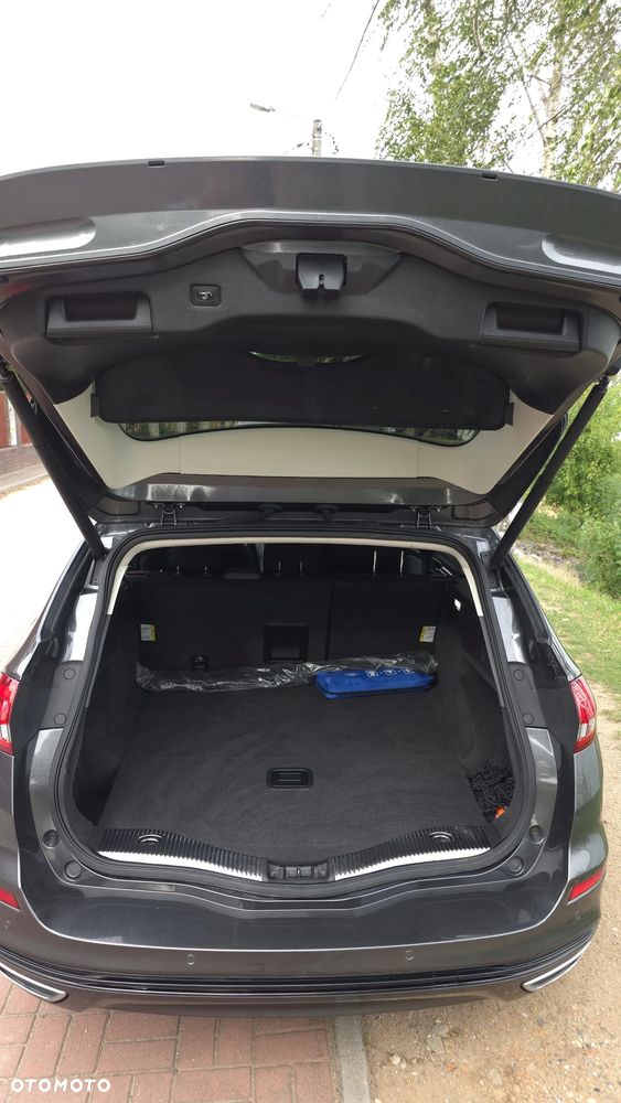 Ford Mondeo 2.0 TDCi Titanium PowerShift - 11
