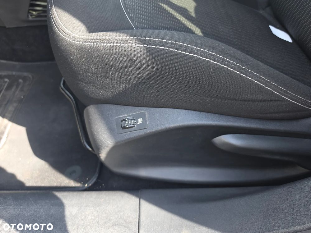 Peugeot 208 82 PureTech Style - 16