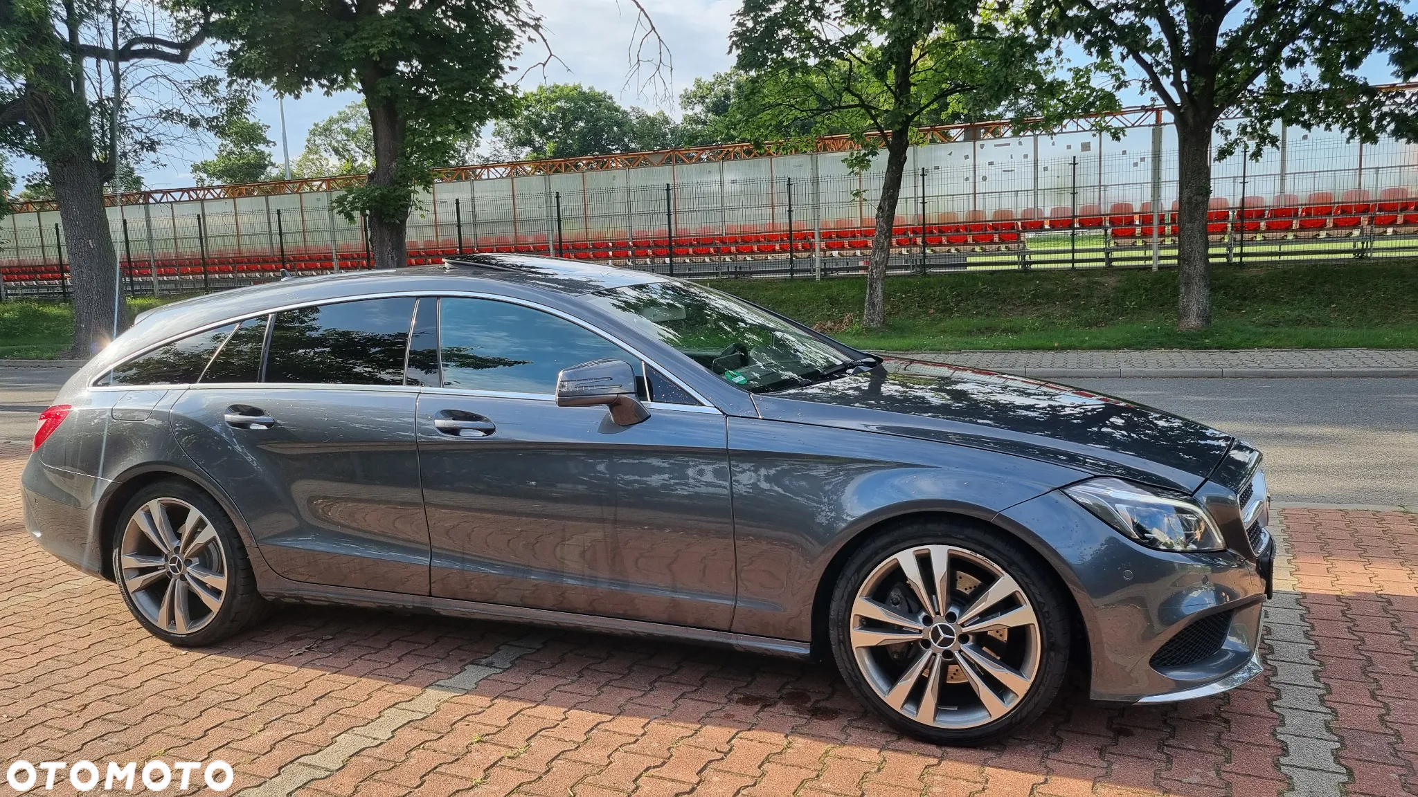 Mercedes-Benz CLS 350 CDI 4-Matic BlueEff - 2