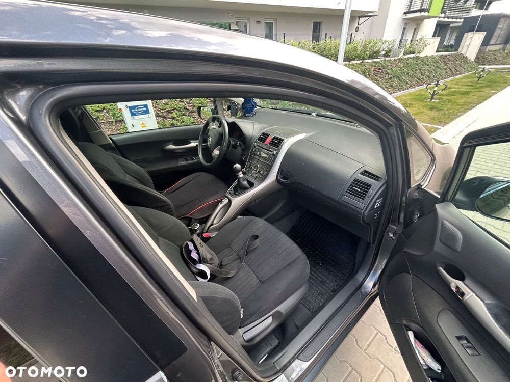 Toyota Auris 2.0 D-4D Sol - 7