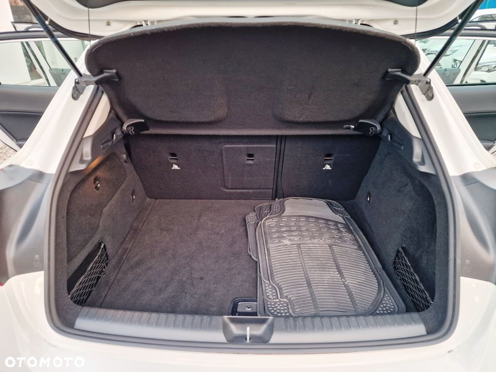 Mercedes-Benz GLA - 18