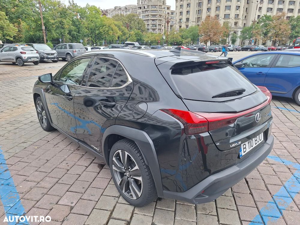 Lexus UX 250h 2.0L HEV 20H- (178 HP) 4X4 CVT Special Edition - 8