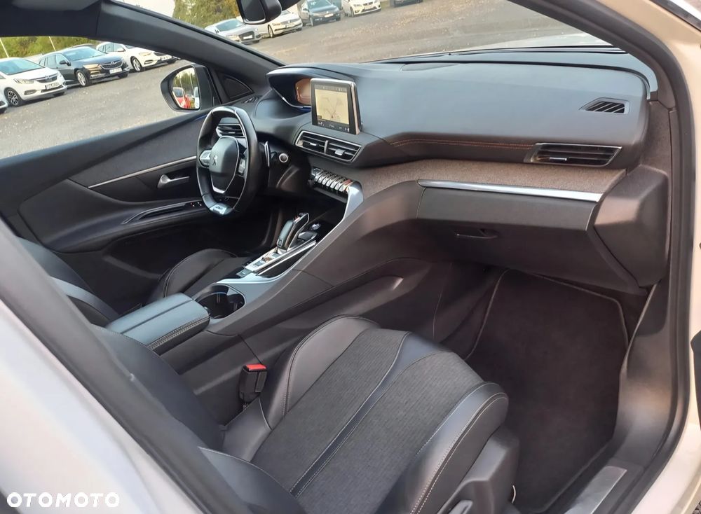 Peugeot 5008 BlueHDi 130 EAT8 GT - 17