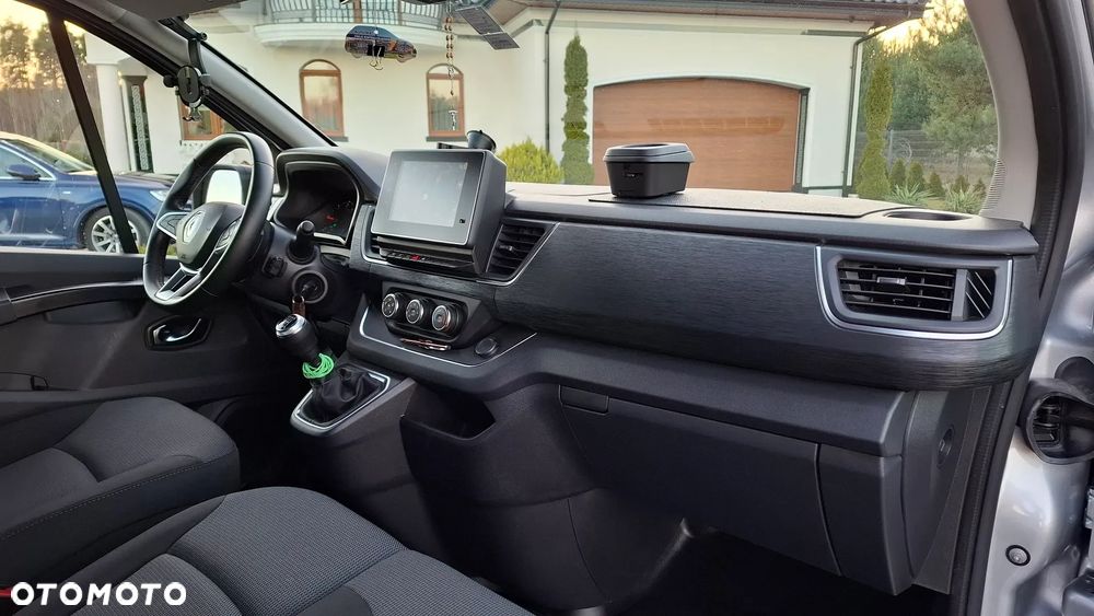 Renault Trafic - 29