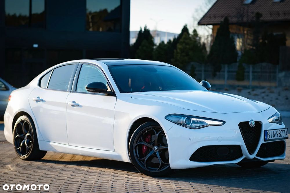 Alfa Romeo Giulia 2.0 Turbo 16V AT8 Veloce - 1