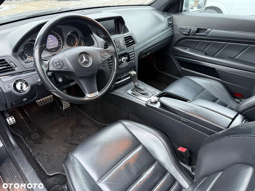 Mercedes-Benz Klasa E - 23