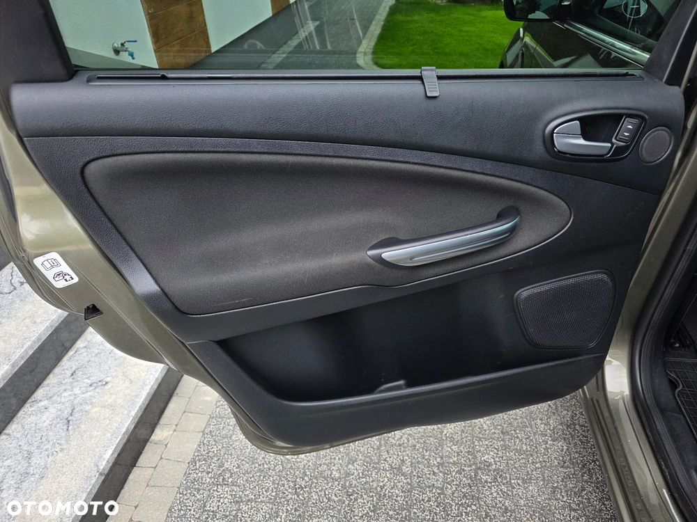 Ford S-Max 2.0 TDCi Titanium - 25