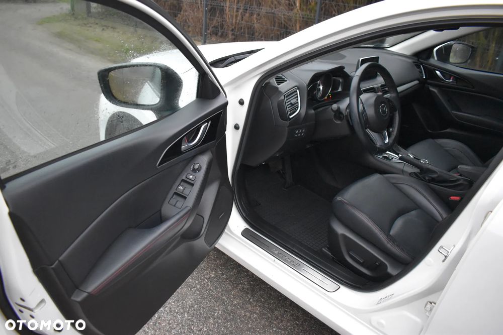 Mazda 3 - 8