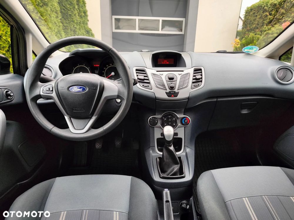 Ford Fiesta 1.25 Ambiente - 8