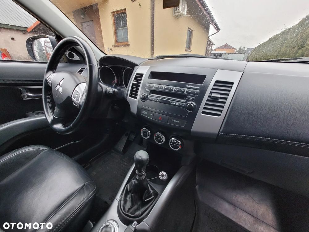 Mitsubishi Outlander 2.0 DID Intense - 3