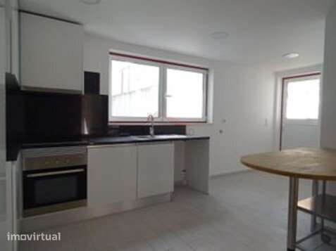 T2 Duplex para Arrendamento no Centro da Póvoa de Santa Iria - Grande imagem: 3/18