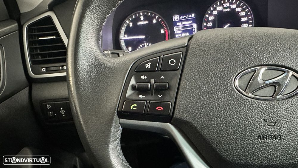 Hyundai Tucson 1.7 CRDi Executive DCT - 17