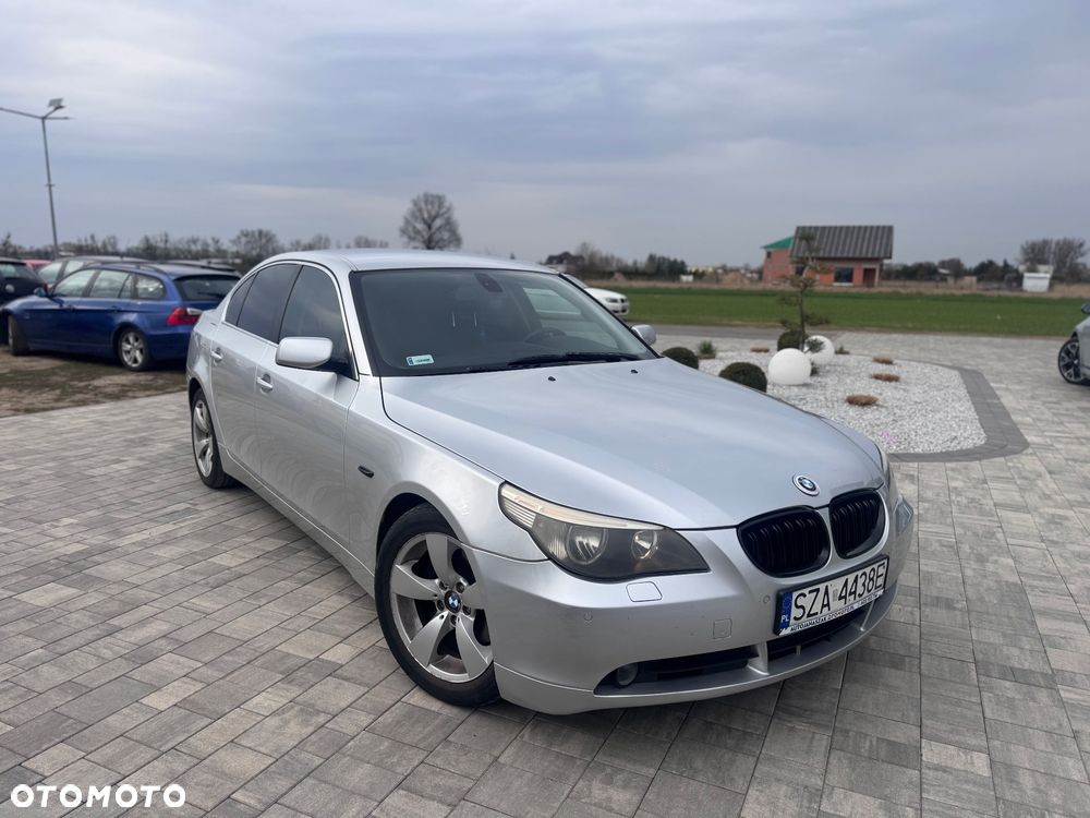BMW Seria 5 523i - 1