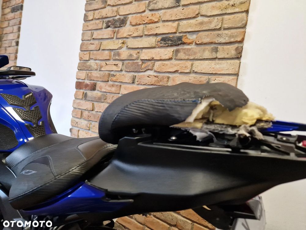 Yamaha R7 - 12