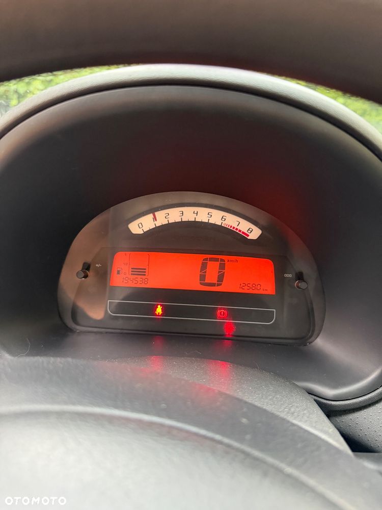 Citroën C3 1.1i First - 8
