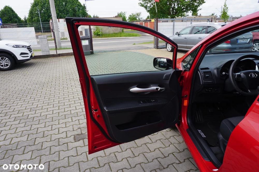 Toyota Auris 1.6 Executive - 19