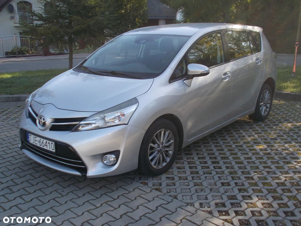 Toyota Verso 1.6 D-4D 7-Sitzer Start/Stop Executive - 2
