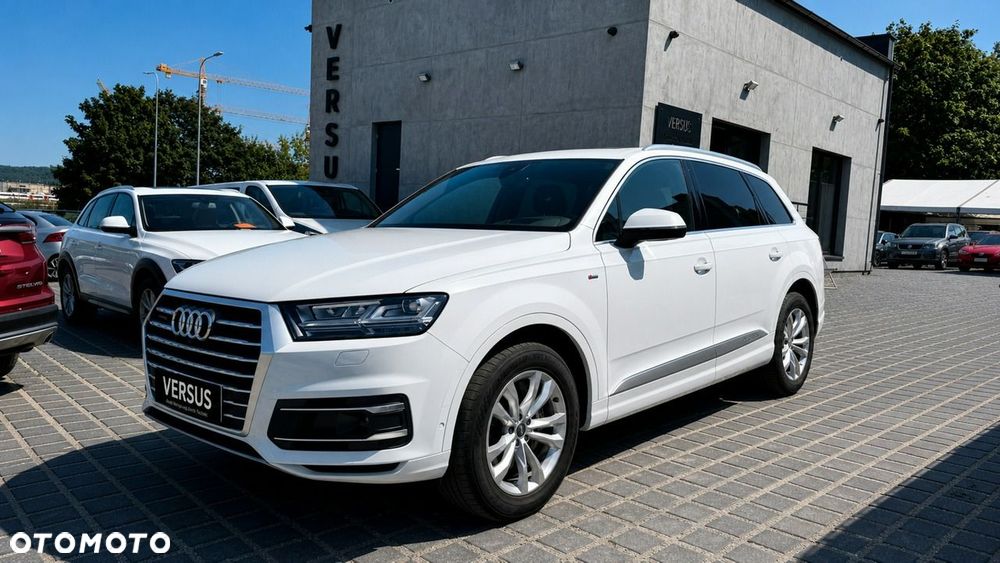Audi Q7 - 1
