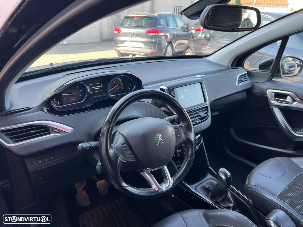 Peugeot 2008 1.2 PureTech Allure - 13