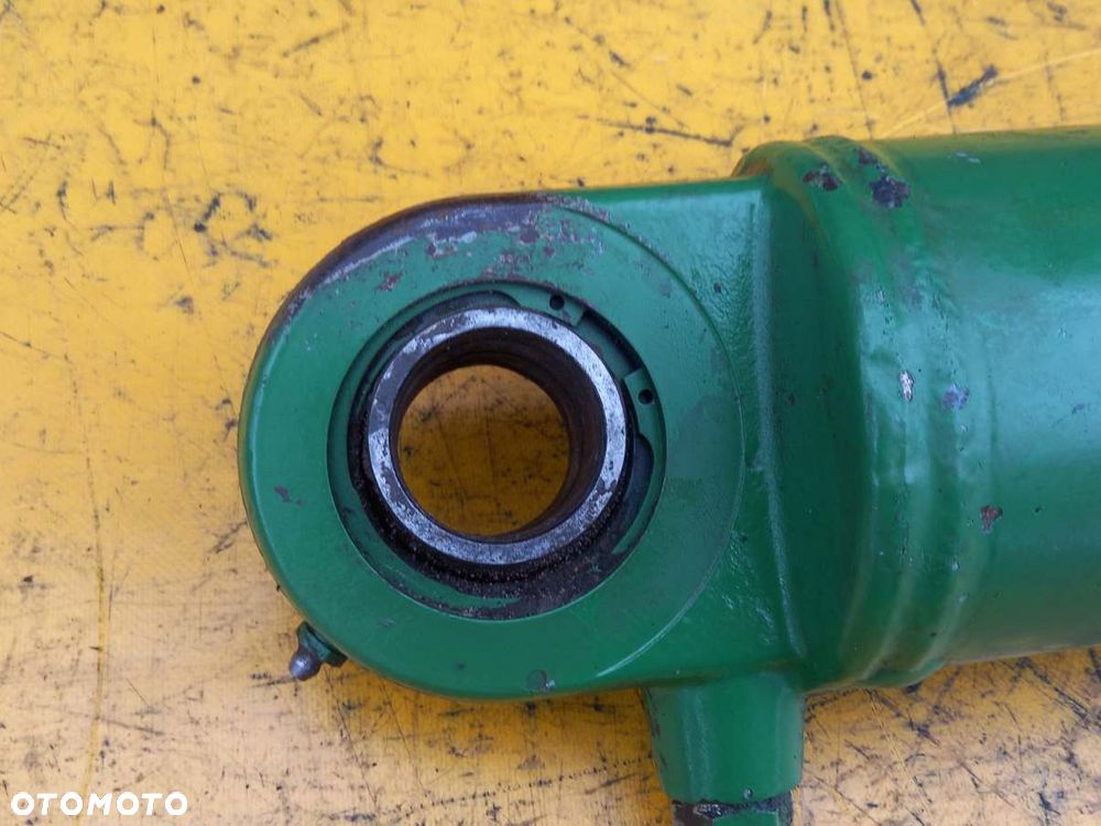 Siłownik podnośnika 100mm AHC10803 John Deere 7280R - 3