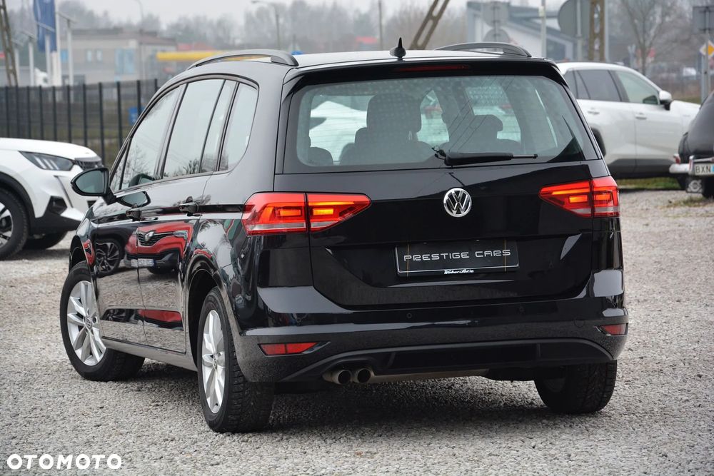 Volkswagen Touran 2.0 TDI BMT Comfortline - 5