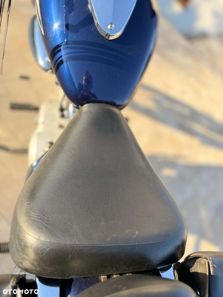 Suzuki Intruder - 28