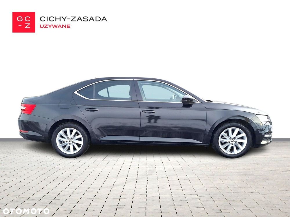 Skoda Superb 2.0 TDI SCR Ambition DSG - 4