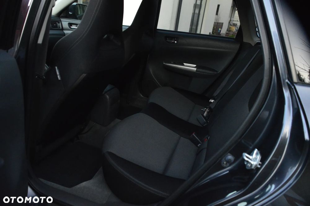 Subaru Impreza WRX - 12