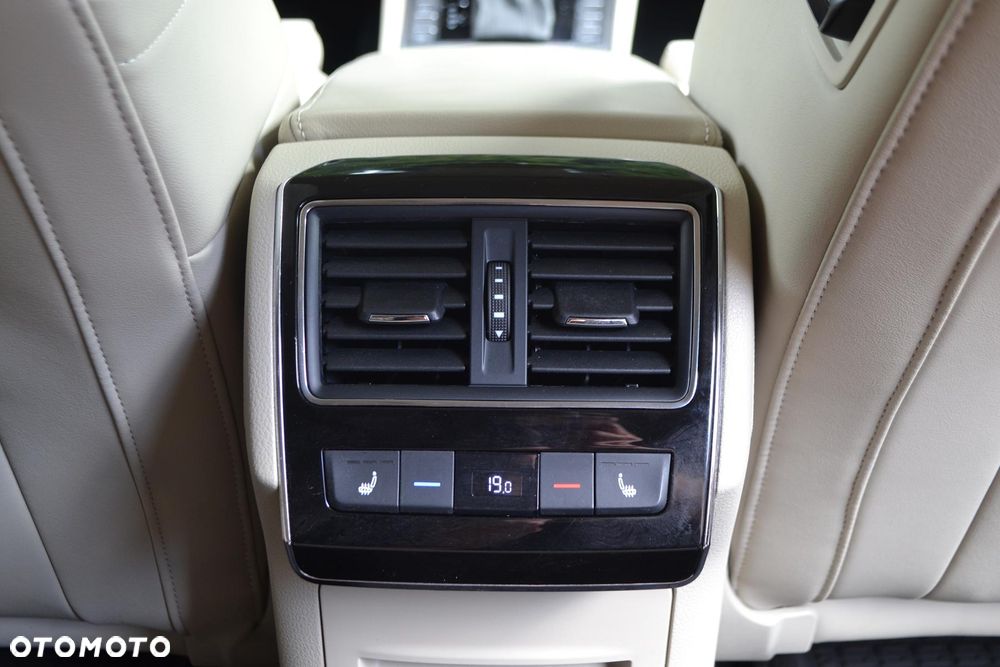 Skoda Superb 2.0 TDI SCR Style DSG - 16