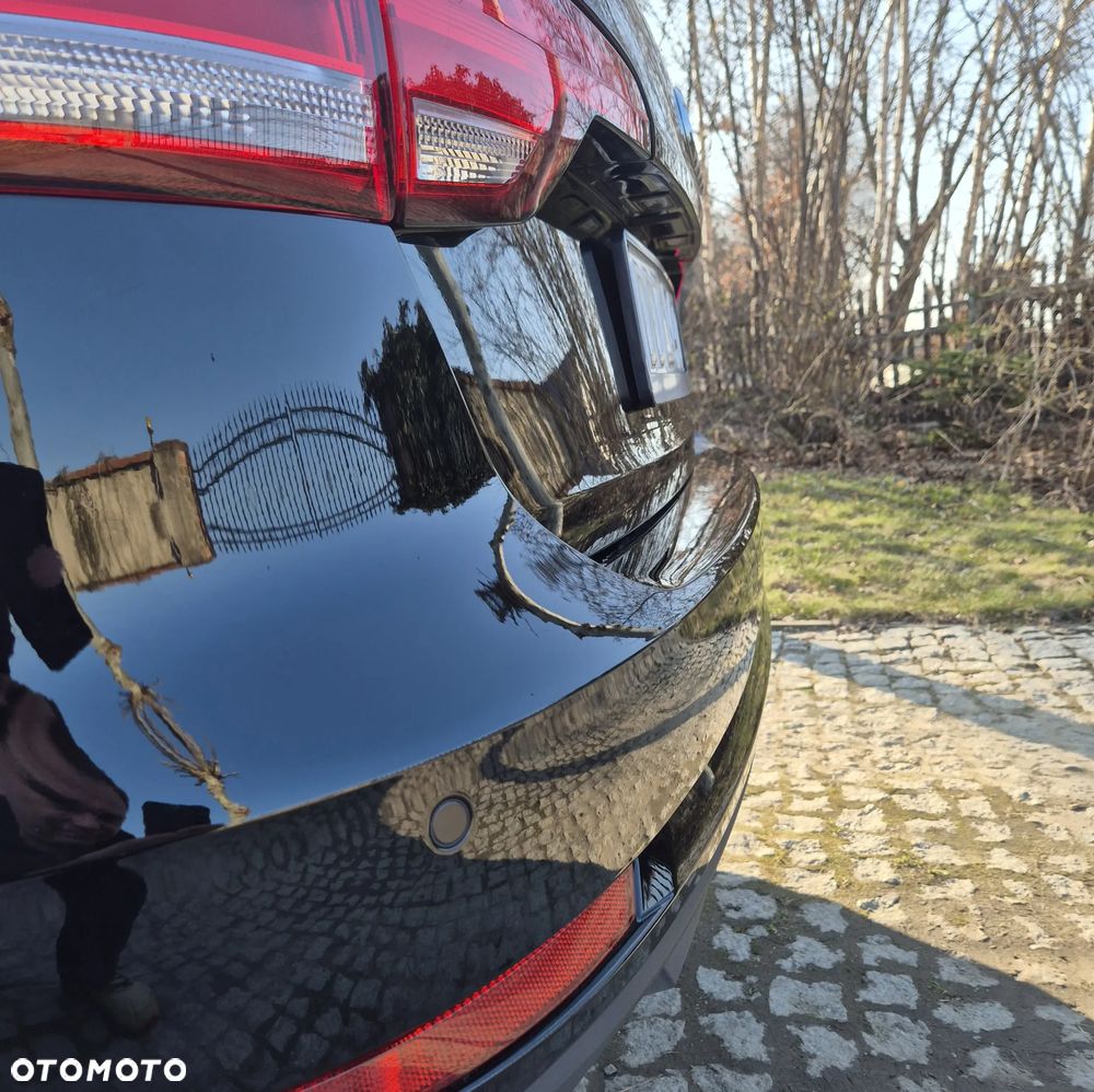 Audi A4 Avant 2.0 TDI - 10