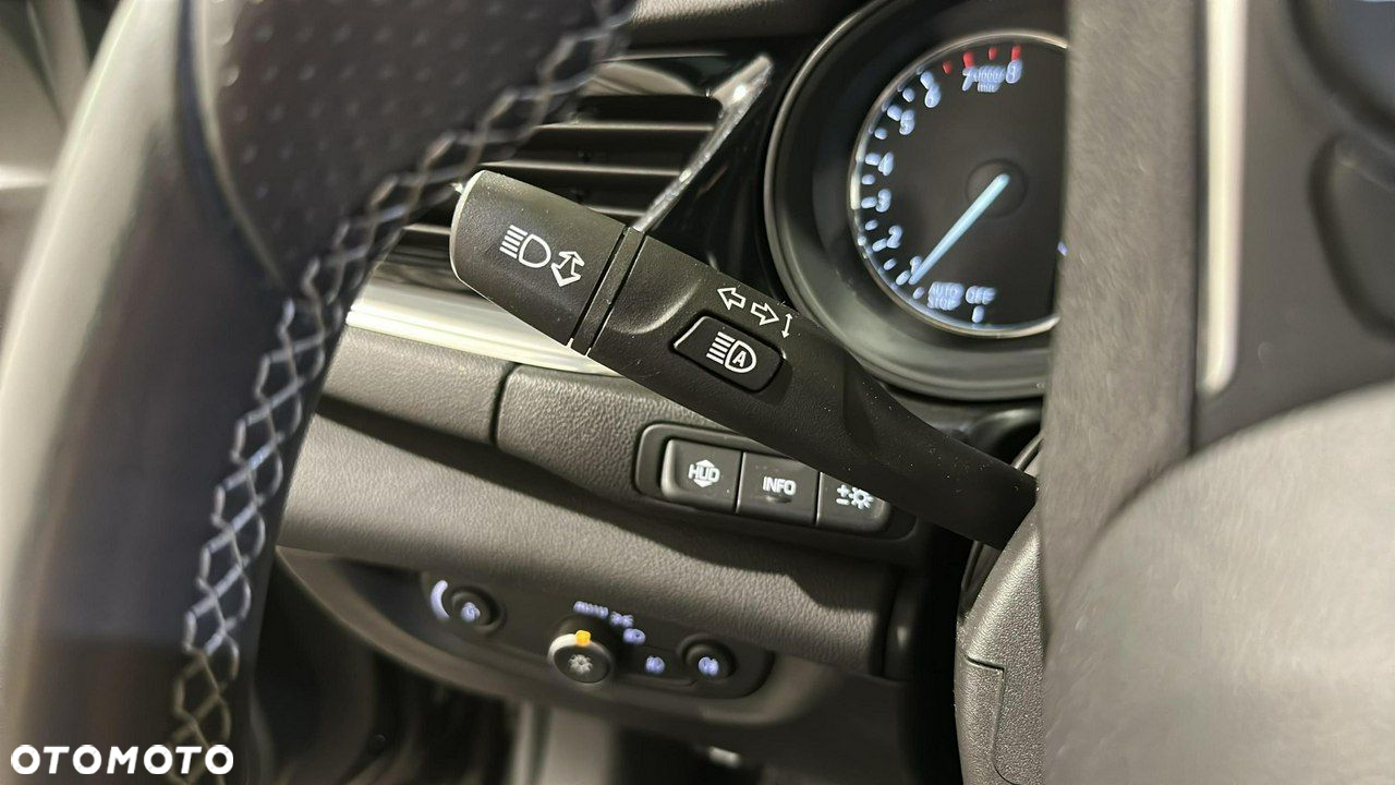 Opel Insignia - 26