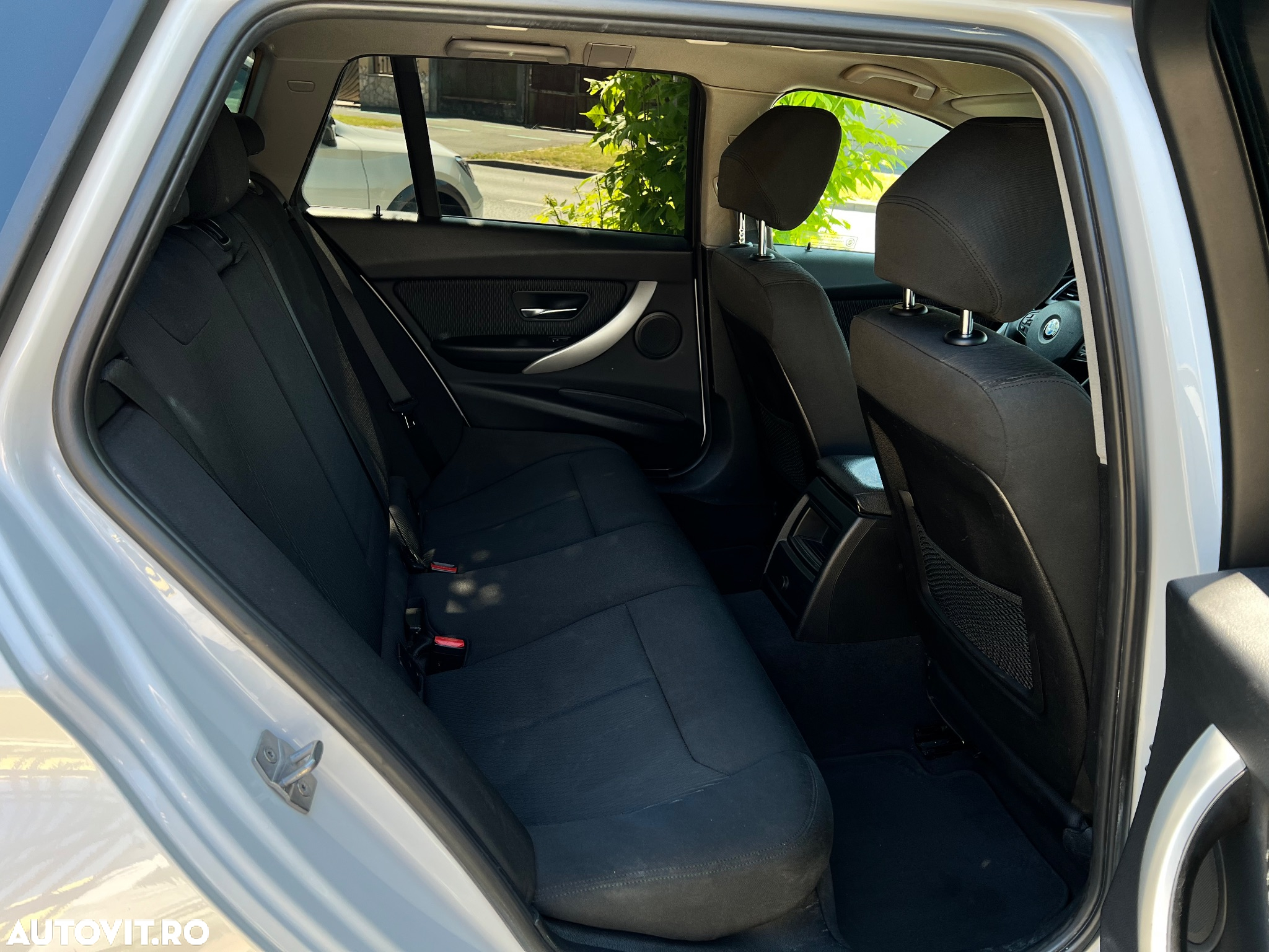 BMW Seria 3 318d Touring Aut. Advantage - 18