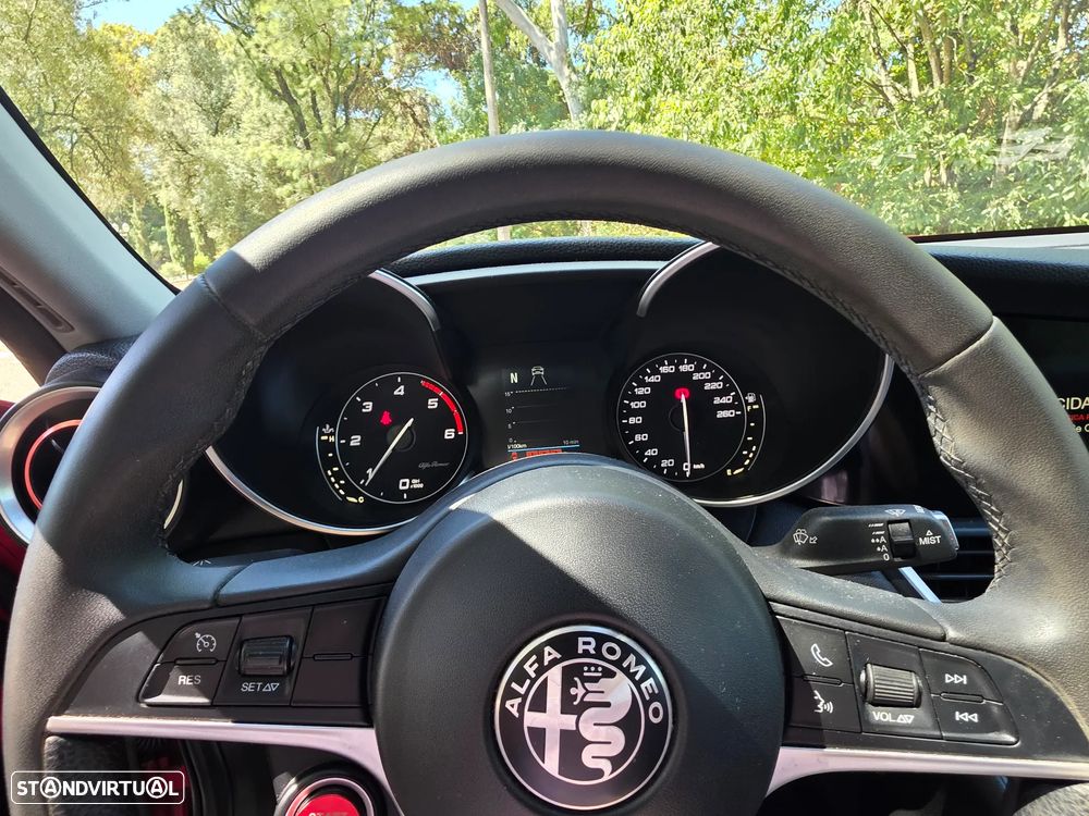 Alfa Romeo Giulia 2.2 D Super - 14