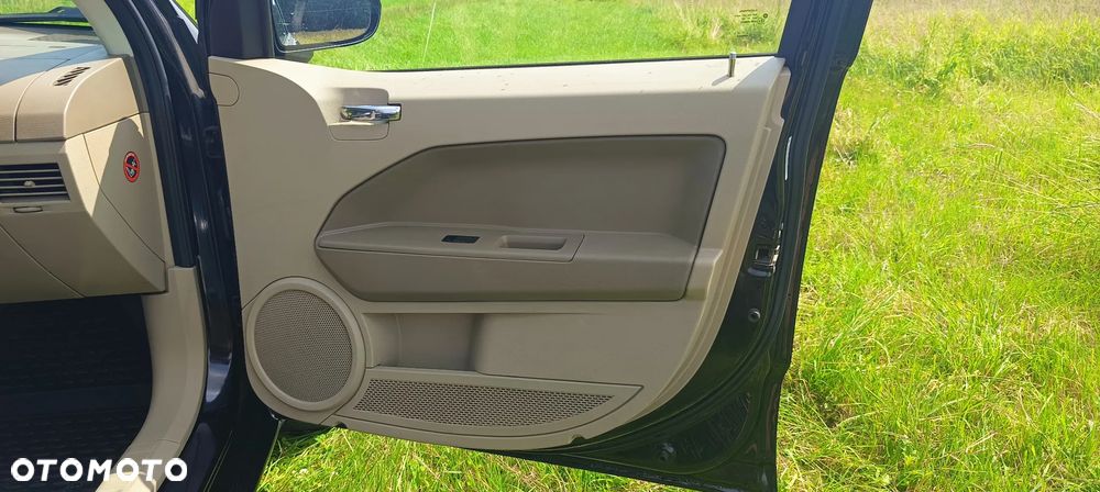 Dodge Caliber 1.8 SE - 17