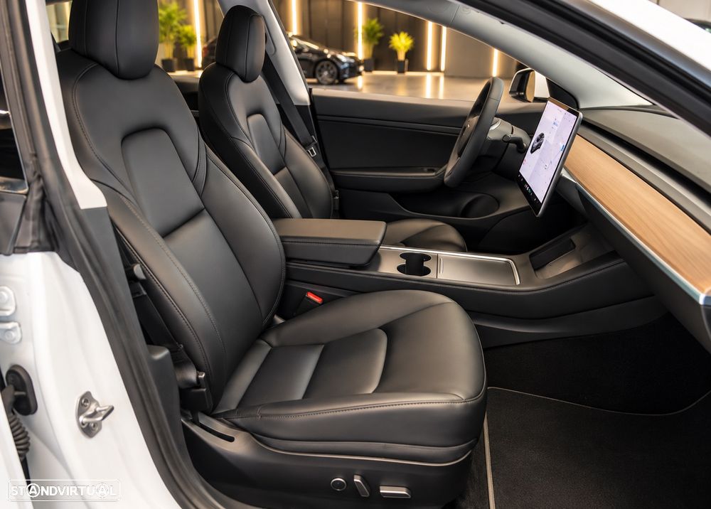 Tesla Model 3 2021 photo 3