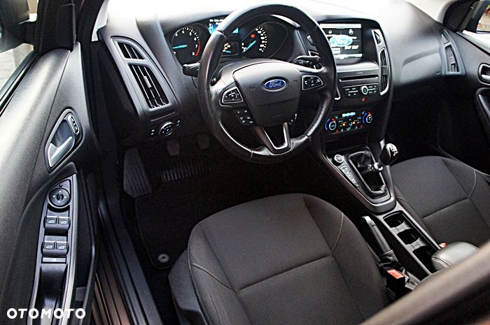 Ford Focus 1.5 EcoBoost STart-Stopp-System TITANIUM - 16