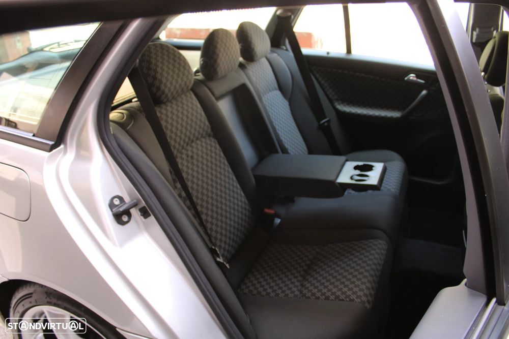 Mercedes-Benz C 220 - 28