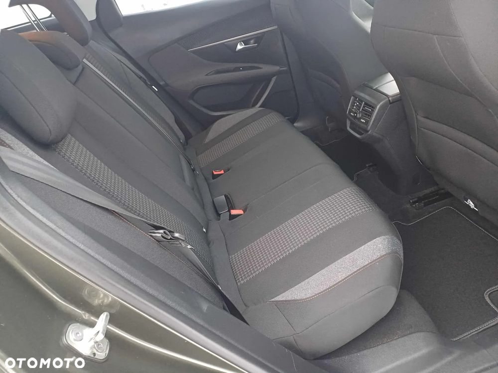 Peugeot 3008 - 11